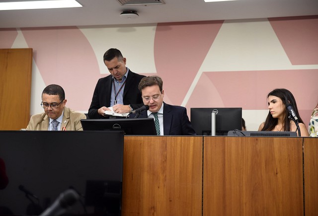 Projeto para reduzir filas em pedágios recebe parecer favorável