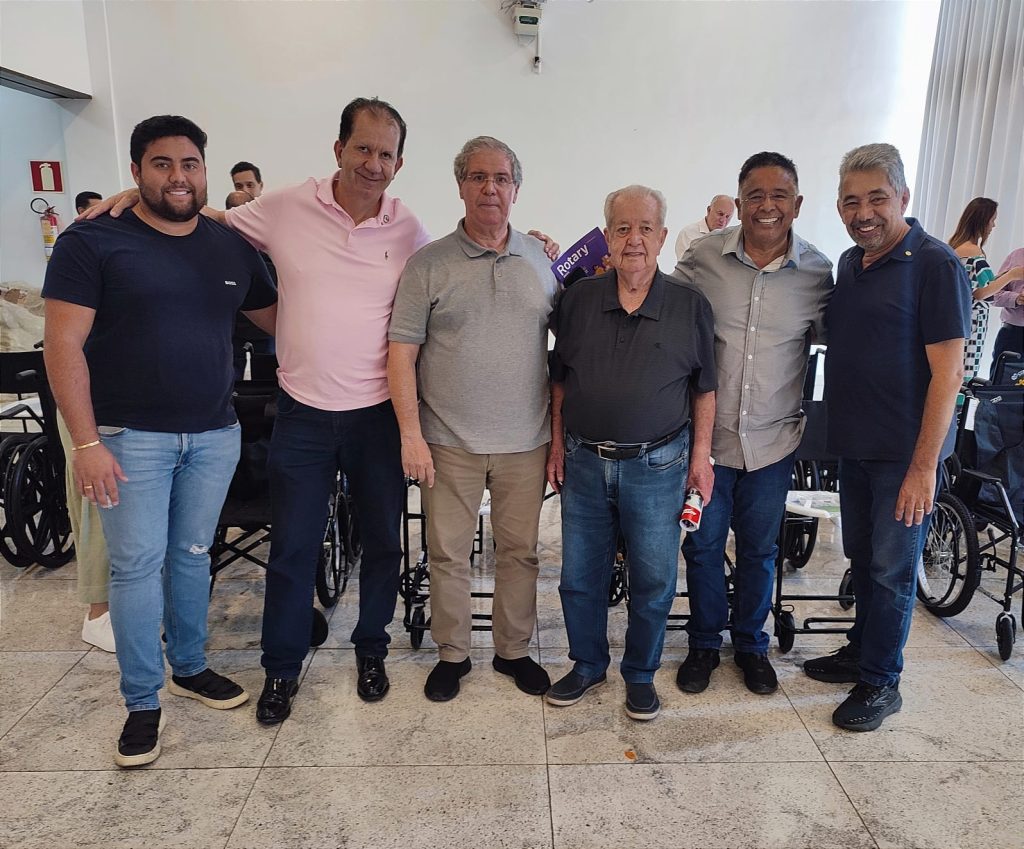 FETCEMG participa de reunião semanal do Rotary de Contagem