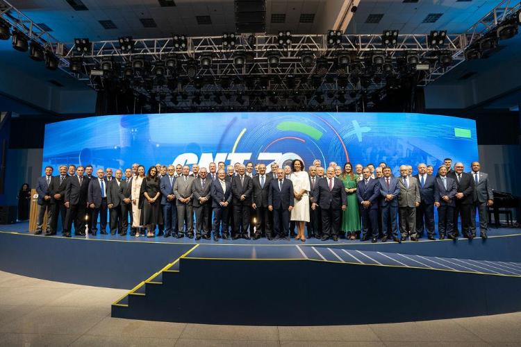 Celebração dos 70 anos da CNT exalta a importância do transporte para o desenvolvimento do Brasil