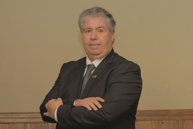 Gladstone Lobato é eleito novo presidente do Setcemg