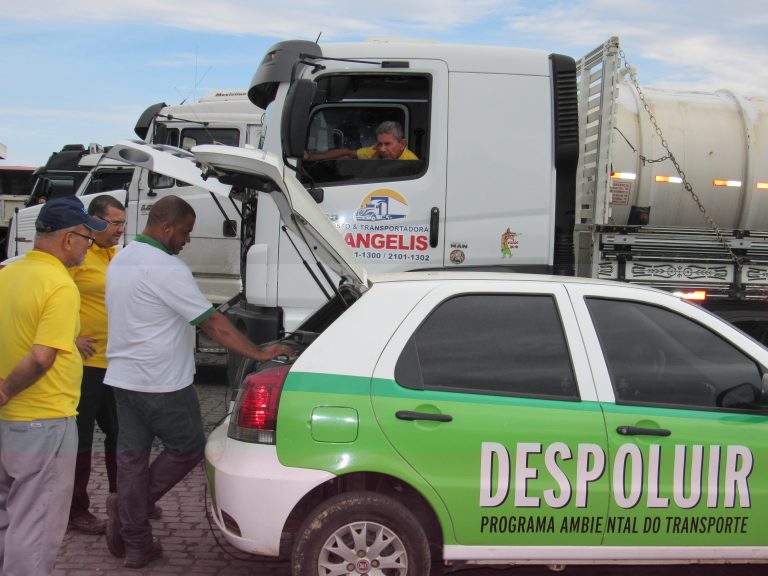 Fetcemg promoveu ações do Despoluir em Montes Claros