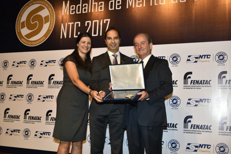 Sérgio Pedrosa recebe homenagem em Brasília