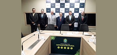 Diretor da Fetcemg reúne-se com ministro Tarcísio da Infraestrutura