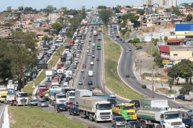 Secretário anuncia obras de infraestrutura em Minas Gerais