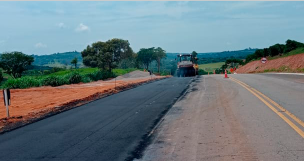 Obras na MG-167 avançam no Sul de Minas