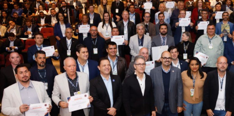 Governo de Minas realiza encontro para promover o desenvolvimento econômico dos municípios
