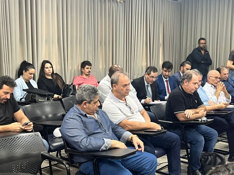 Negociações coletivas seguem em curso