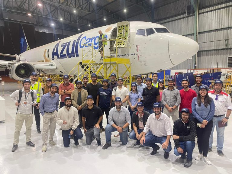 COMJOVEM BH e Região realiza visita técnica à Azul Linhas Aéreas