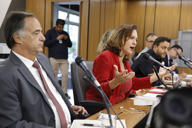 Com a presença da FETCEMG, Comissão de Transporte, Comunicação e Obras Públicas – debate sobre concessões de rodovias na RMBH