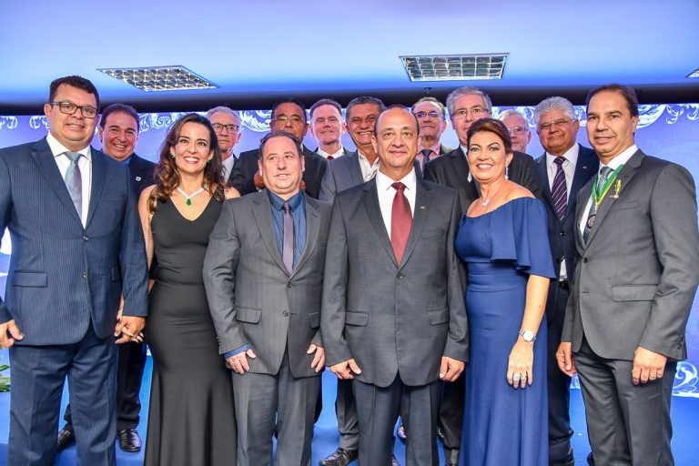 Vander Costa toma posse como novo presidente da CNT