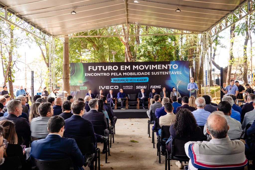 Com a presença da FETCEMG, SENAI e IVECO inauguram centro de treinamento profissional para indústria automotiva