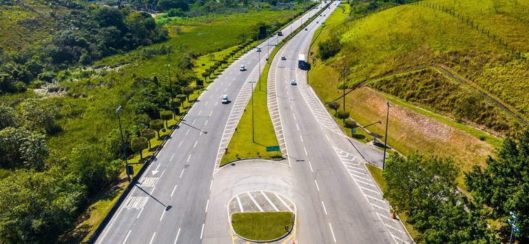 Revisão tarifária na concessão EcoRioMinas garante segurança jurídica e investimentos nas rodovias