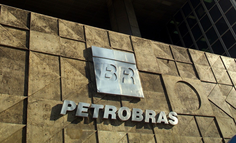 Petrobras anuncia reajuste de 13% no preço do diesel nas refinarias