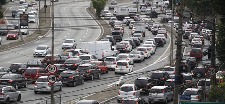 “Se o excesso de restrições aos caminhões fosse bom, não haveria congestionamentos”