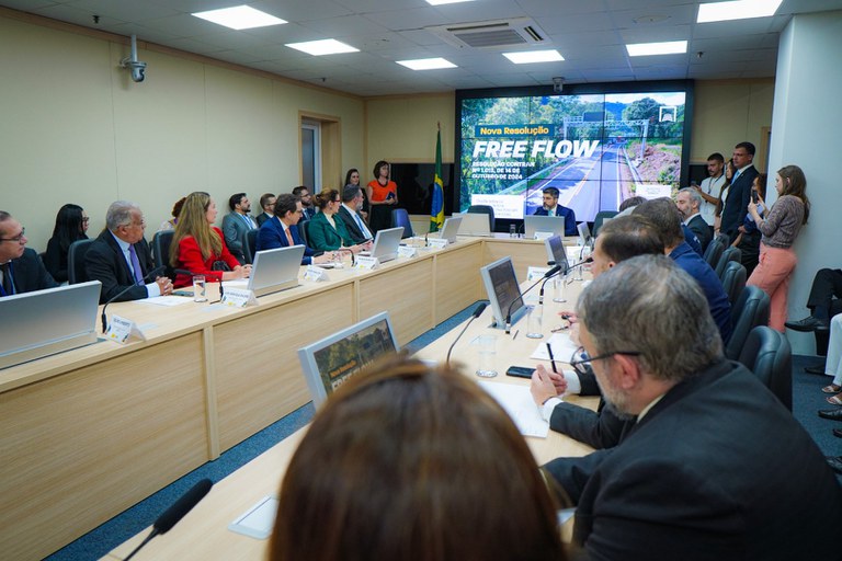 Pedágio eletrônico prevê aumento da mobilidade, sustentabilidade e economia para os motoristas brasileiros