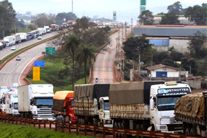 Preços inviabilizam transporte de cargas