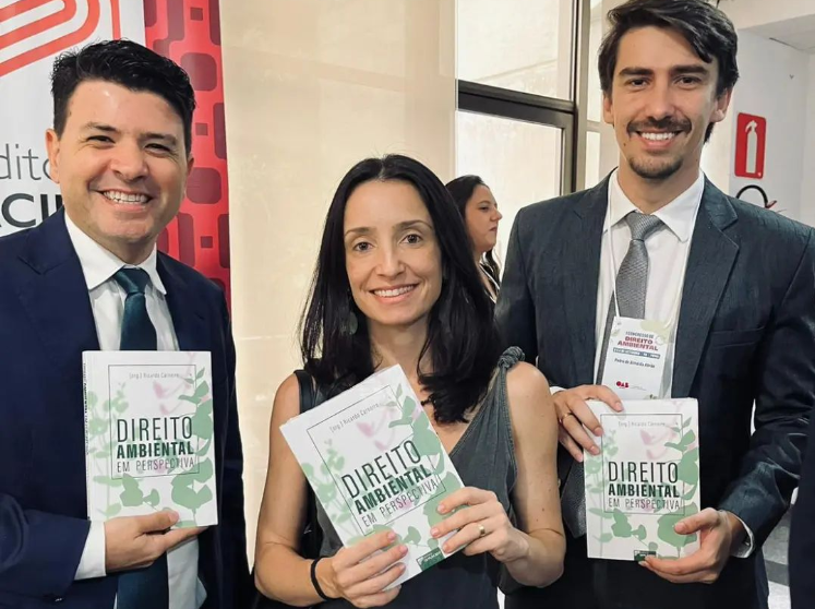 Assessores jurídicos-ambientais da FETCEMG têm artigos publicados em livro
