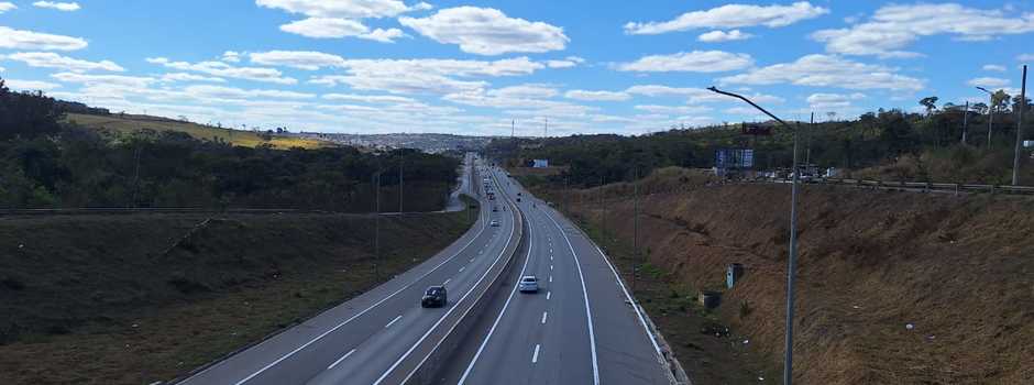 Obras de segurança viária na MG-010, rodovia que leva ao Aeroporto de Confins, entram em nova etapa