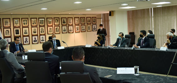 CNT anuncia acordo com Ministério da Justiça para uma política de segurança no transporte