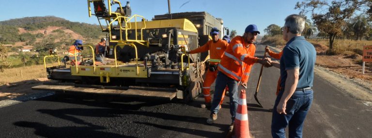 Governo de Minas licitou R$ 1,4 bi em obras rodoviárias nos últimos quatro meses
