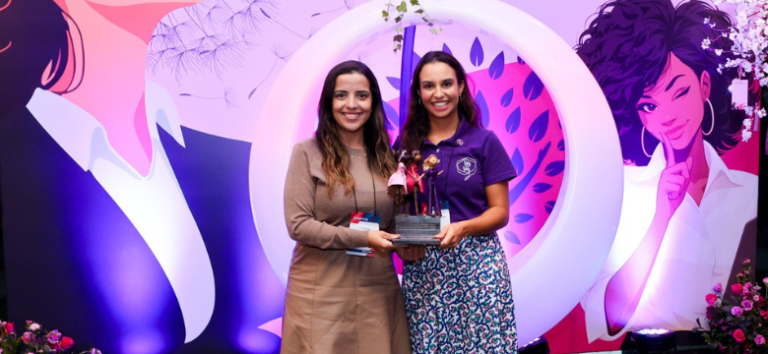 Transpedrosa é premiada no Movimento Vez & Voz pela valorização das mulheres no TRC
