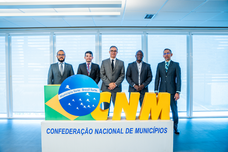 Pesquisa CNT de Mobilidade da População Urbana é tema de reunião com a Confederação Nacional de Municípios