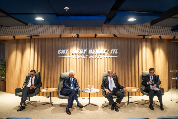 Reunião ordinária dos Conselhos Estatutários da CNT, do SEST SENAT e do ITL define ações para 2025