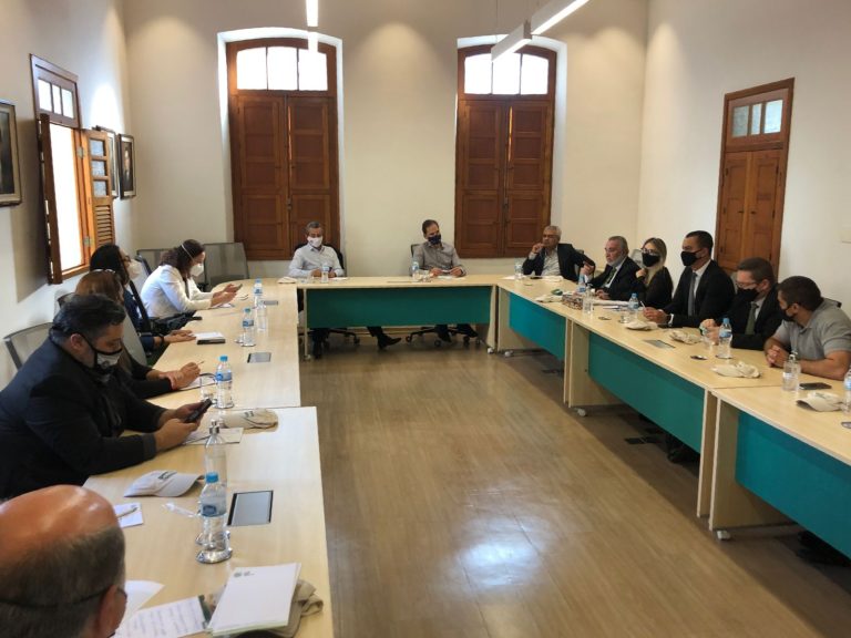 FETCEMG participa de reunião sobre a Delegacia Especializada em Roubo de Cargas e Crimes Rurais