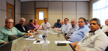 Lideranças dos transportadores de Minas reúnem-se na Fetcemg