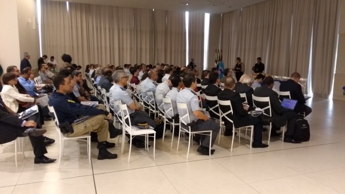 Muita informação e troca de experiências em fórum capixaba contra roubo de cargas