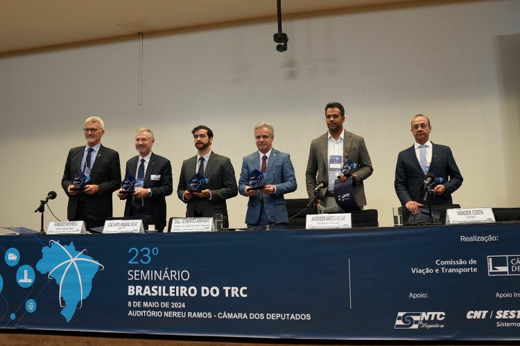 Seminário do TRC aborda reforma tributária, desoneração da folha e mobilização do setor pelas vítimas do RS