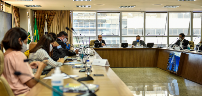 Sistema S apresenta impactos do corte da arrecadação em seus serviços