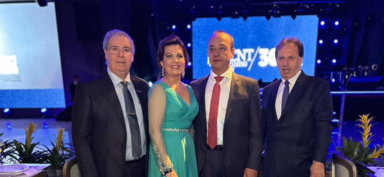 Vice-presidente da FETCEMG prestigia entrega do prêmio CNT