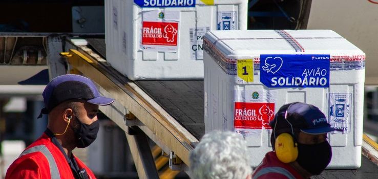 Minas recebe mais 509,8 mil doses de vacinas contra a covid-19