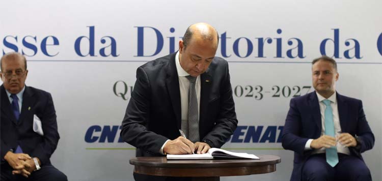FETCEMG prestigia cerimônia de posse da diretoria da CNT para o quadriênio 2023-2027