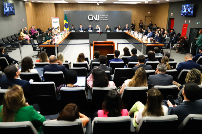 CNT debate trabalho em plataformas digitais no Conselho Nacional de Justiça